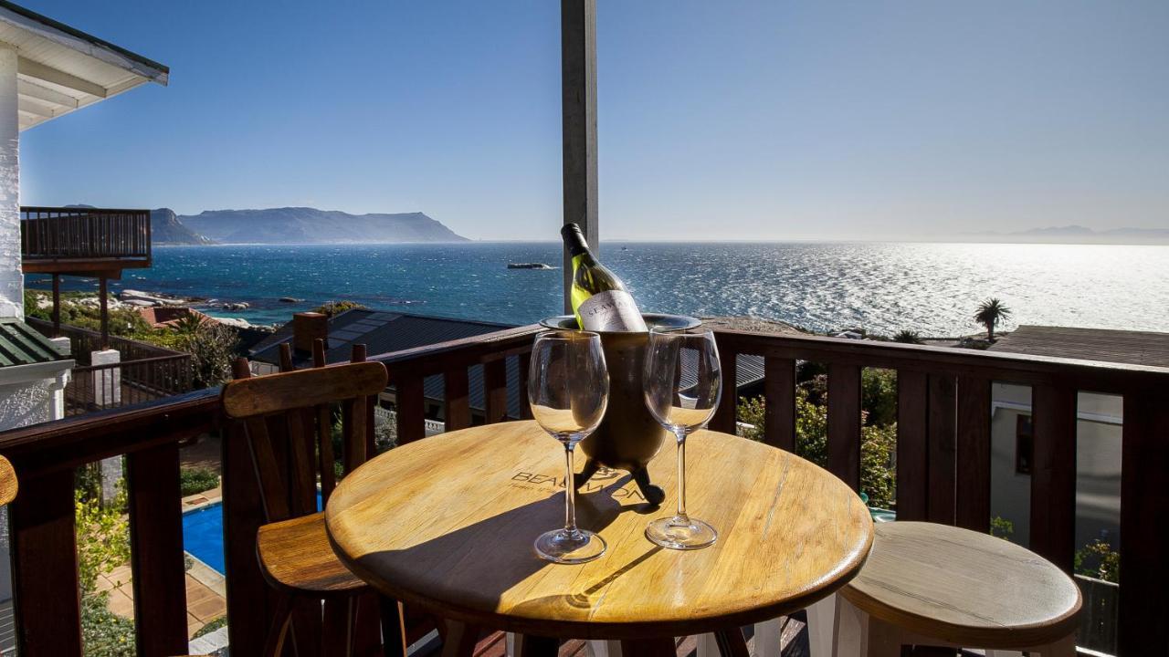 Penguins View * Simonʼs Town